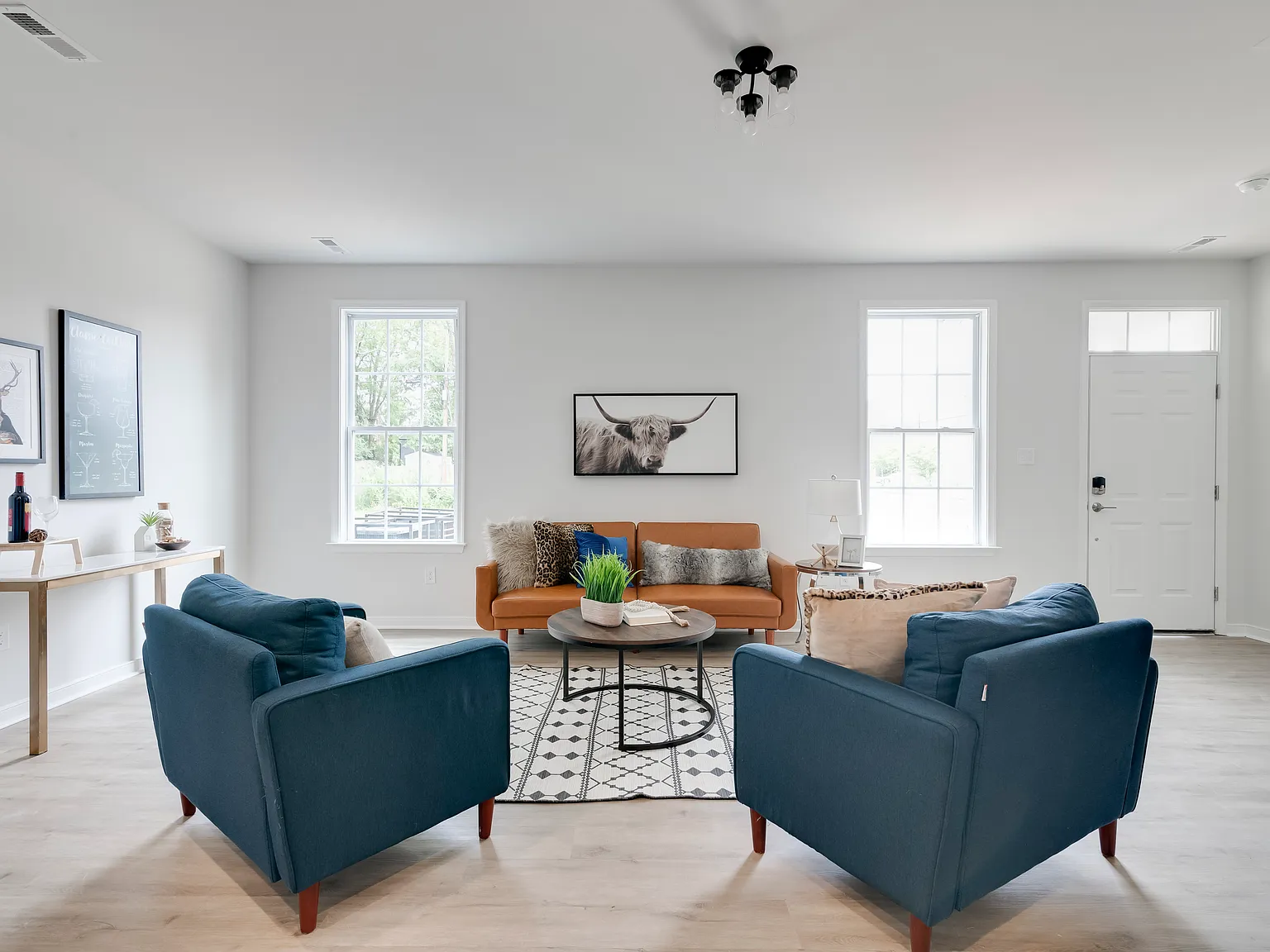 2 bed, 1.5 bath, 1025 sqft, $2,114 — Photo 3
