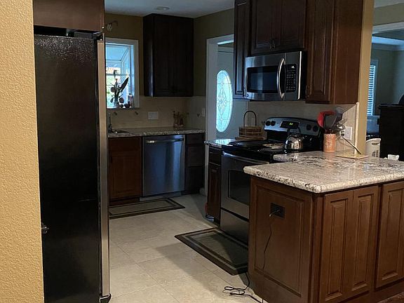 5th image of 5902 Cabral Ave