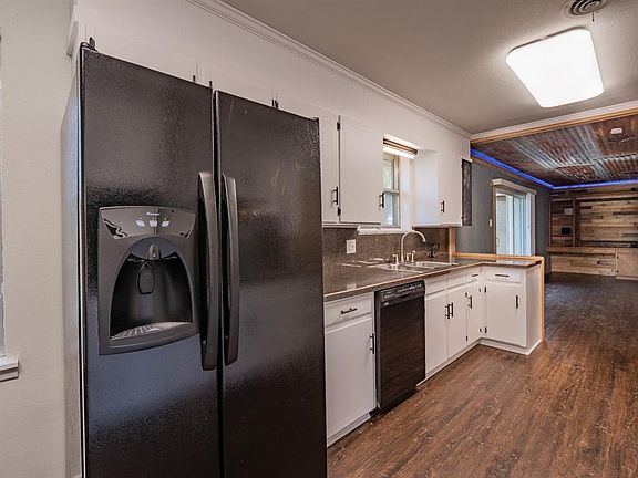 5th image of 2091 Crestridge St