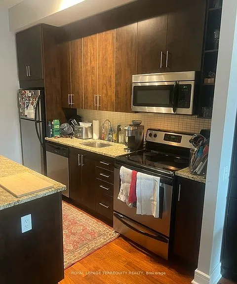116 George St #405 — Photo 7