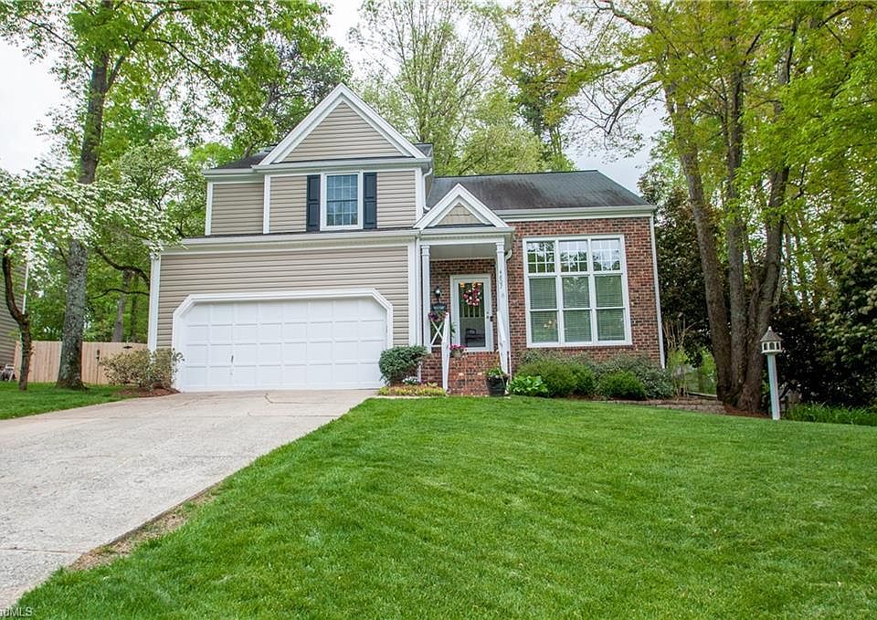 1st image of 4807 Hickory Woods Dr