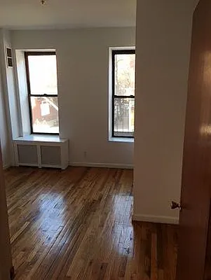 Rented by Eric Goodman Realty Corp | media 15