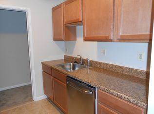 7579 Margate Ct #5A-103, Manassas, VA 20109