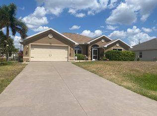 215 NW 25th Pl, Cape Coral, FL 33993