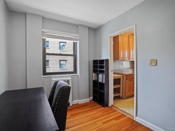 84-18 155th Avenue image 13 of 26