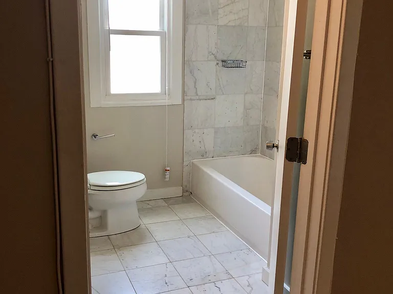 3310 Mount Vernon Ave #6 — Photo 11
