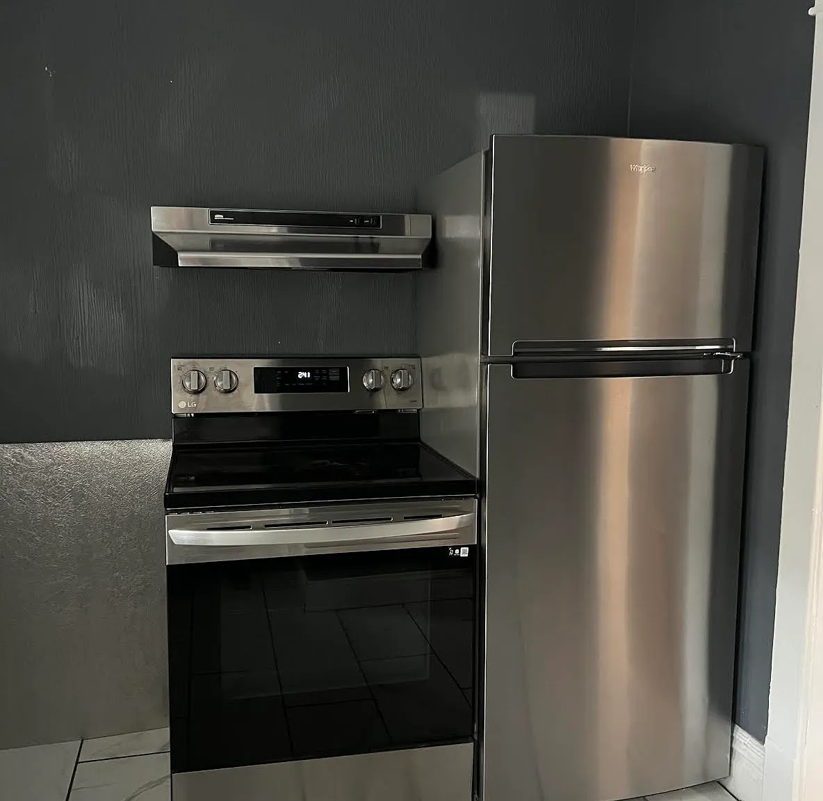2 bed, 1100 sqft, $1,050 — Photo 3
