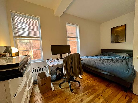 4th image of 206 E 17th St APT 3B