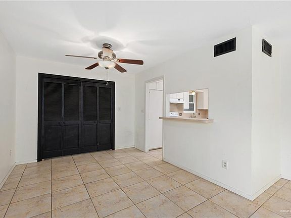 3rd image of 1717 Charles Cir