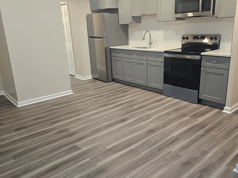 207 S Locust St #5 — Photo 5