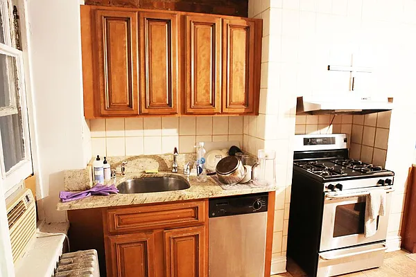 Rented by Chris Stewart, LREB | media 63