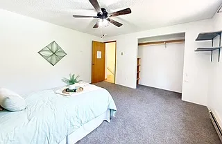 450 NE Riverhill Dr — Photo 30
