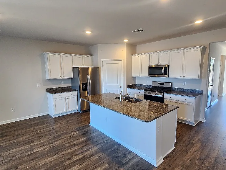 3537 Bells Lake Cir — Photo 16