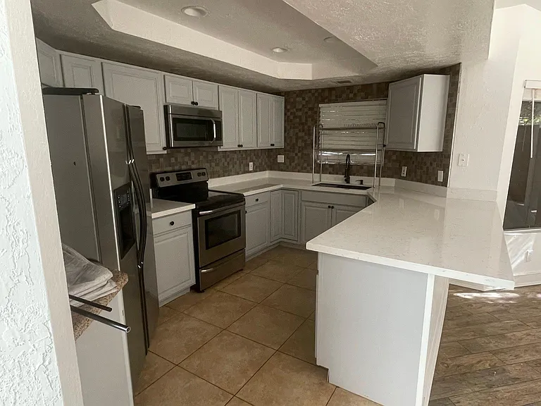 2018 E Solana Dr — Photo 7