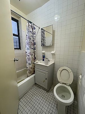 3rd image of 1495 Nostrand Ave #B5