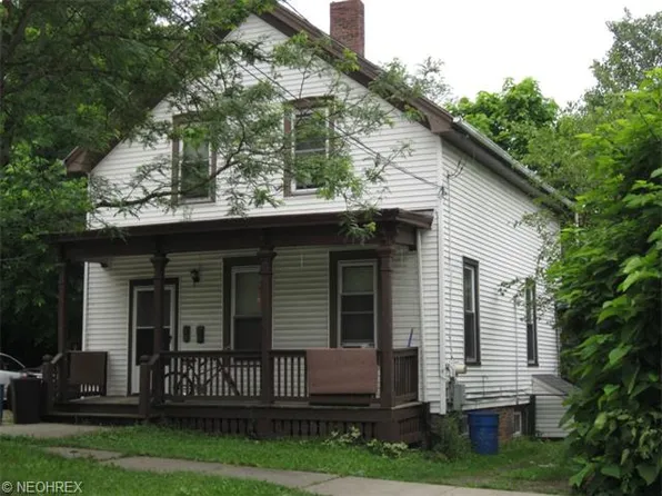 163 Sycamore St, Ravenna, OH 44266