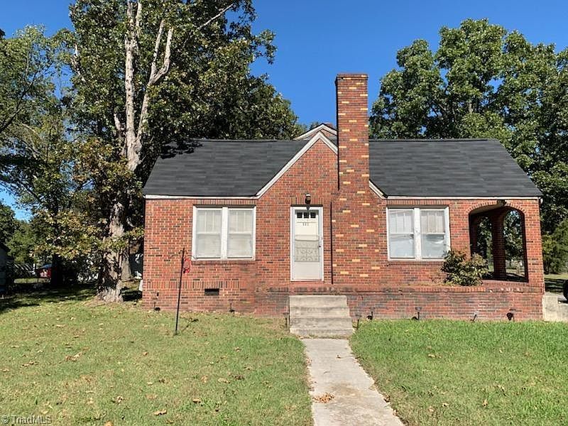 2nd image of 902 Burton Ave