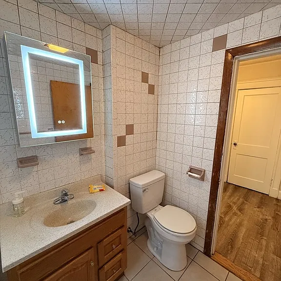 35-37 Springdale St #35 — Photo 16