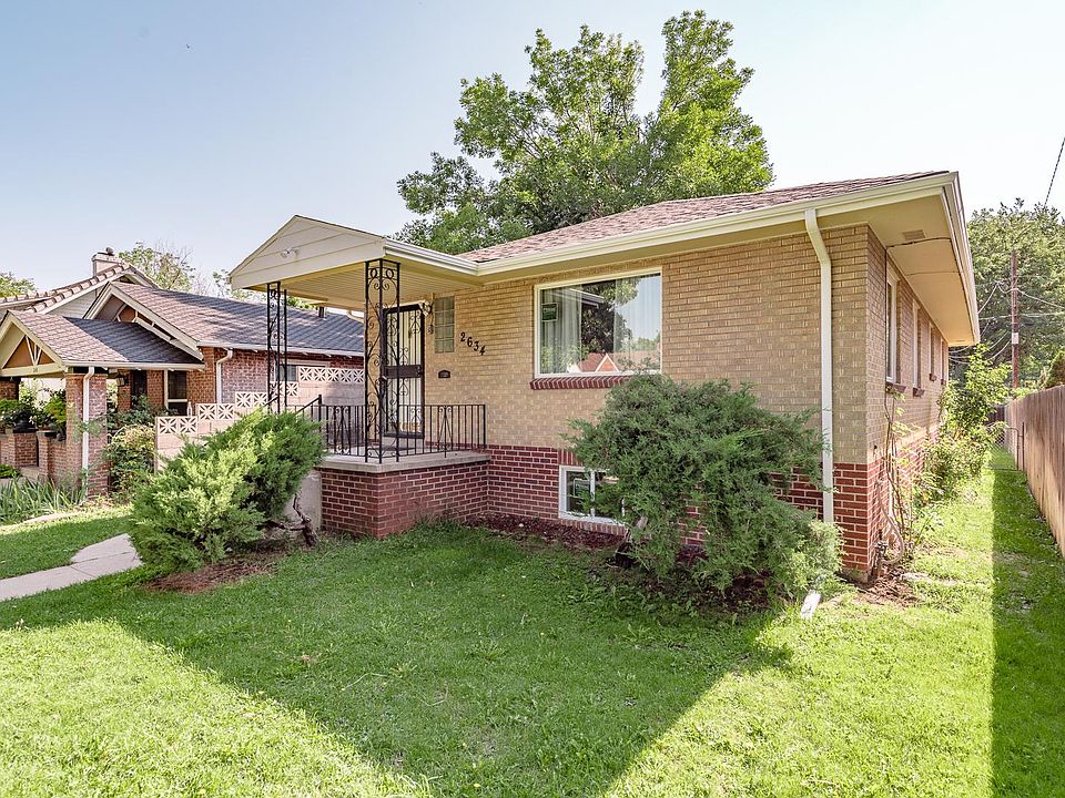 1st image of 2634 Dahlia St