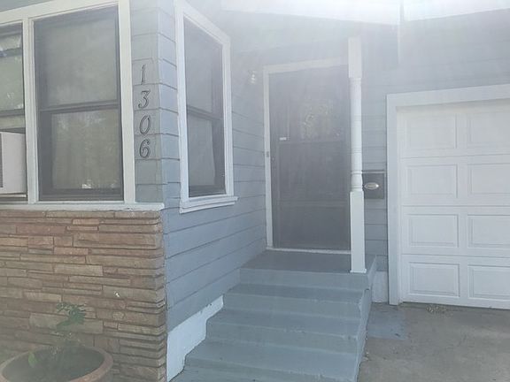 2nd image of 1306 S San Jose Dr