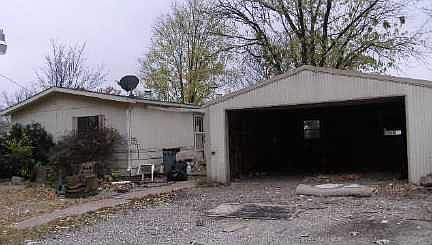 2nd image of 304 SW 4th St