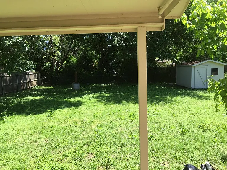 5008 Village Ct — Photo 11