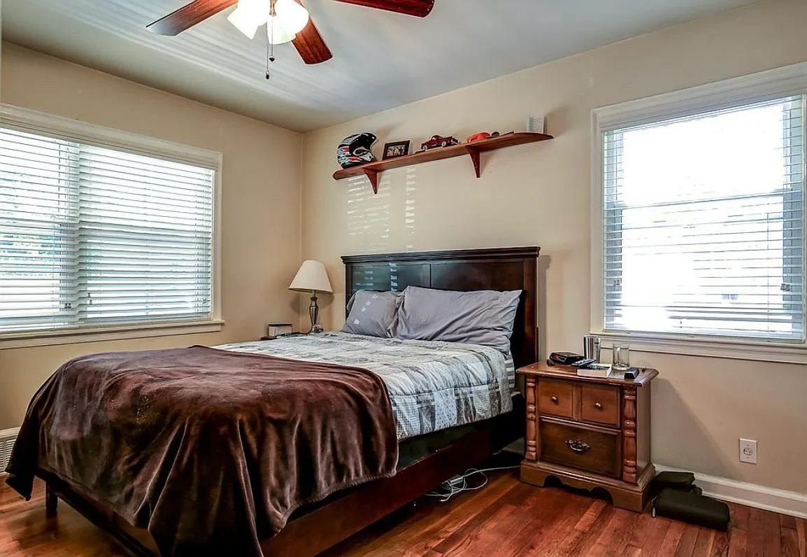 2 bed, 850 sqft, $1,950 — Photo 3