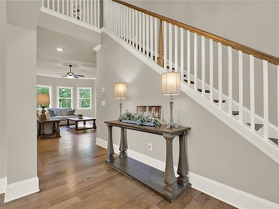 4th image of 249 Fountain Oak Way