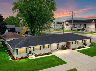 1839 S Oneida St, Green Bay, WI 54304