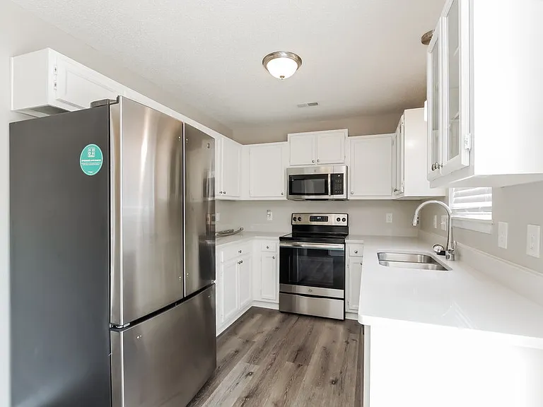 7304 Hethersett Ln — Photo 10