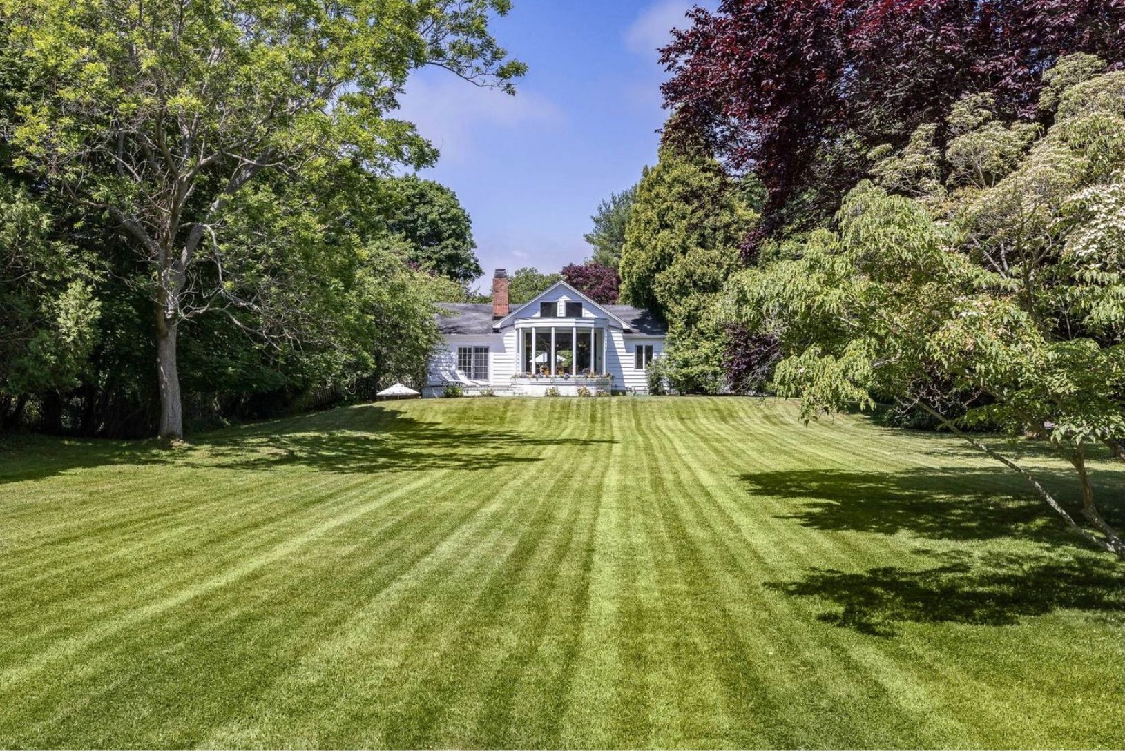  expansive front lawn view from lee avenue