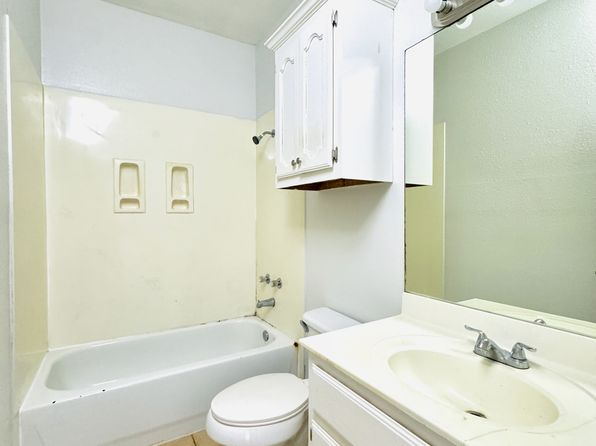 2006 Graham Ave APT 4, Mission, TX 78573