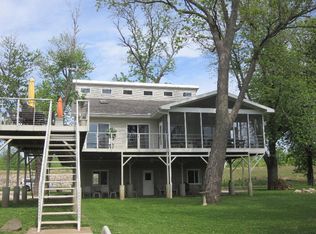 219 Edgewater Beach Rd, Burlington, IA 52601