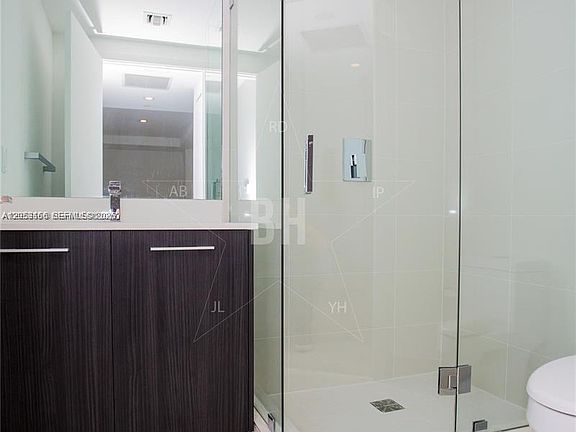 5th image of 55 SW 9th St Unit 1104
