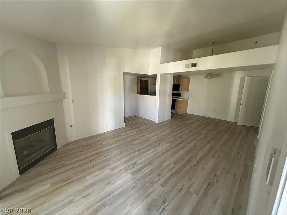 950 Seven Hills Dr #2322
