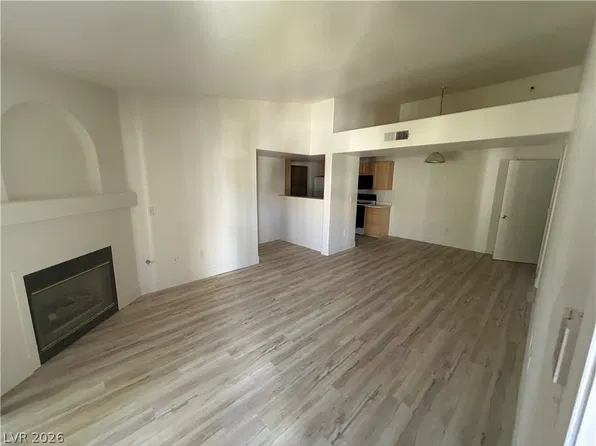 950 Seven Hills Dr APT 2322, Henderson, NV 89052