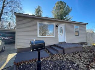 5 B Ln, Herrin, IL 62948