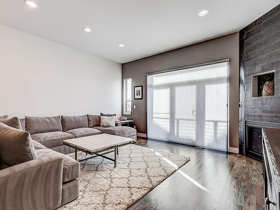 4th image of 2103 W 32nd Ave Unit 8