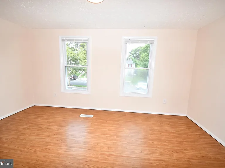 222 Canfield Ter — Photo 13