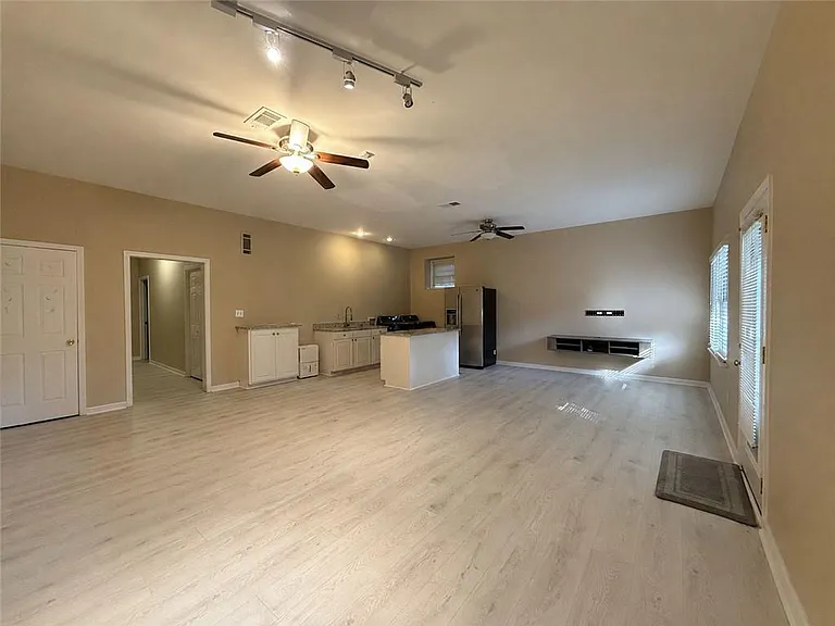 304 Bridle Path — Photo 29