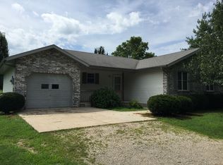 719 S Buffalo St, Marshfield, MO 65706