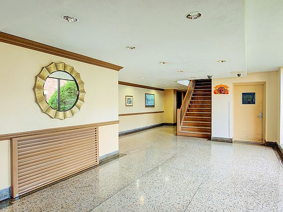 4th image of 63-61 Yellowstone Blvd #2D
