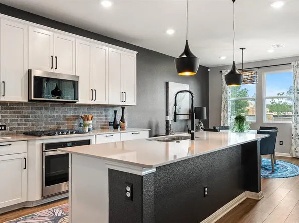 1009 Dog Iron St, Georgetown, TX 78633