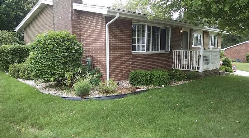 2nd image of 219 Pinewood Dr