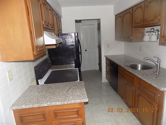 2nd image of 435 Riviera Dr Unit 33