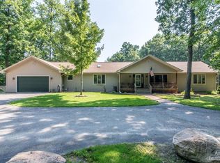 9240 Willow Rd, Saline, MI 48176