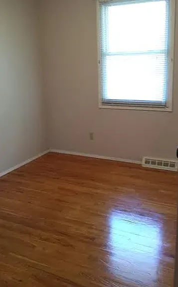 5383 N Richmond Ave — Photo 7