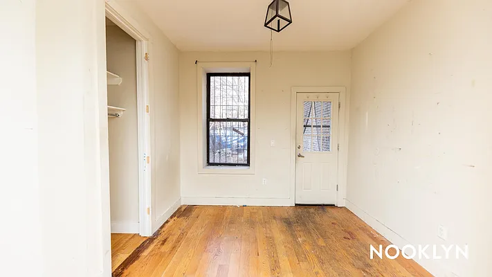 Rented by Nooklyn NYC LLC | media 31