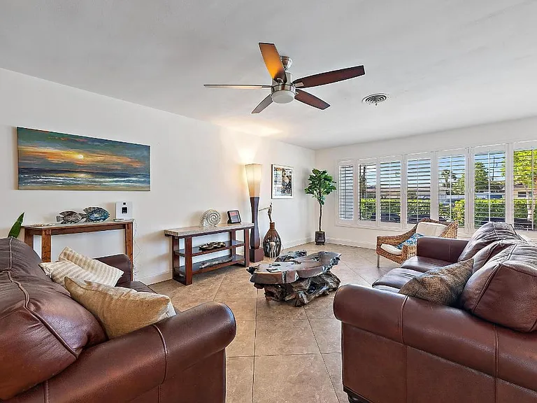 409 Lighthouse Dr — Photo 6