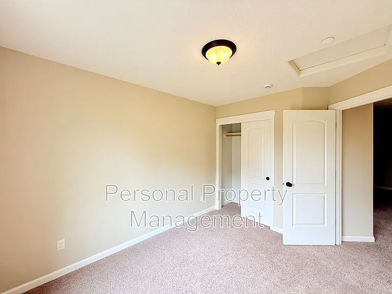 219 N 33rd Ct — Photo 23